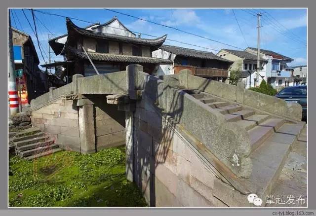 掌起裘家祠堂